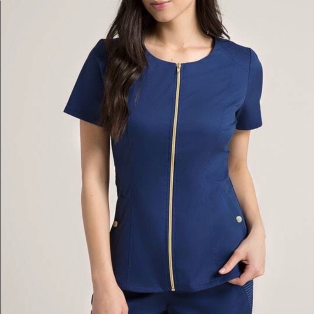 Brand New Jannuu Scrub Top